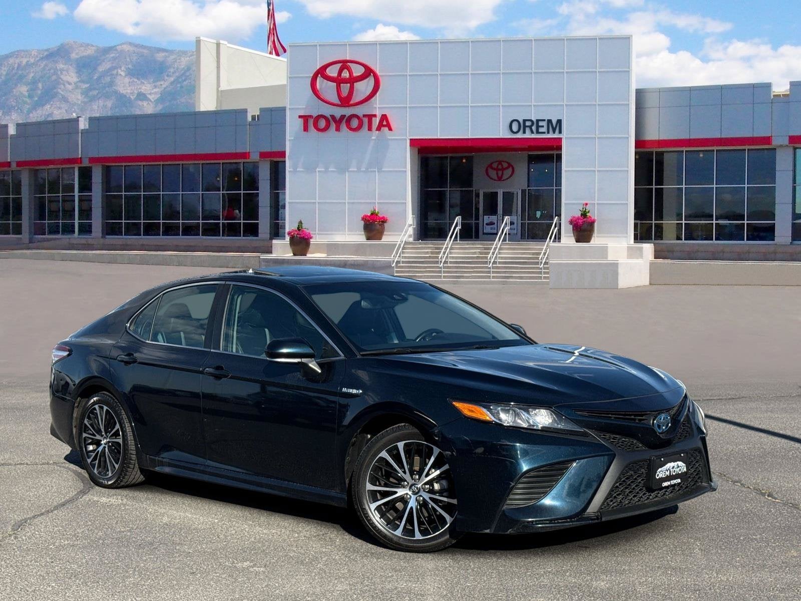 2020 Toyota Camry Hybrid